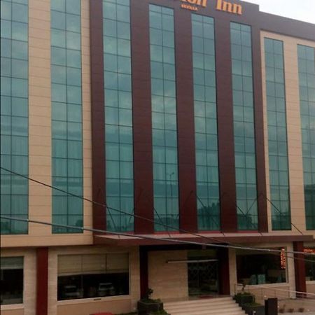 Clarion Inn Sevilla Panchkula Luaran gambar